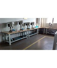 钳工工作台